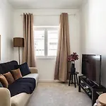Akicity Graca Charm Апартаменти *