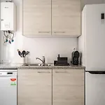 Апартаменти Akicity Graca Charm *